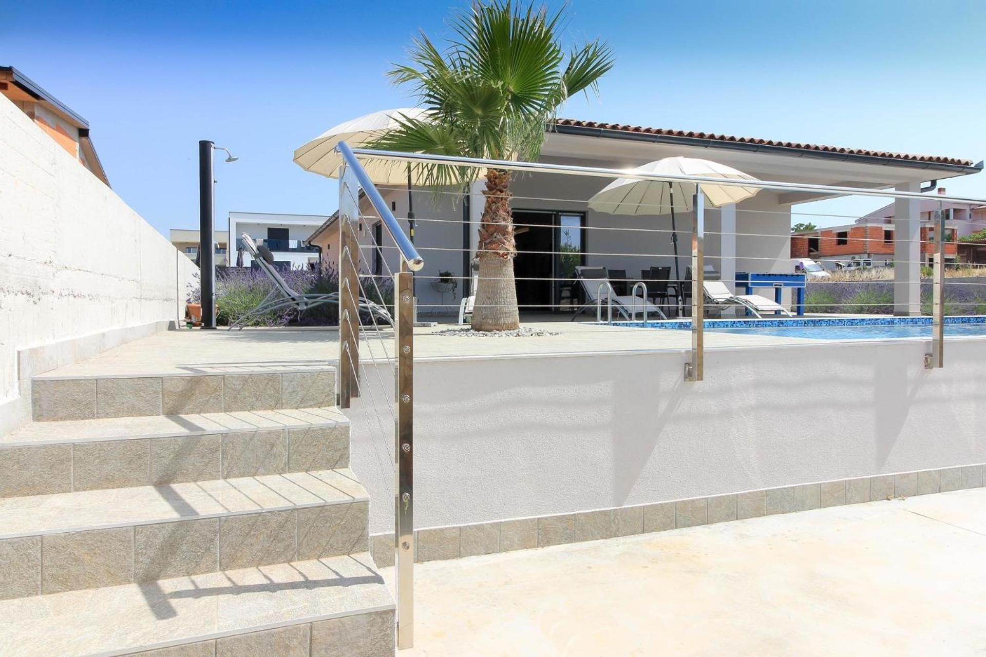 Mit Privatpool Fuer 8 Personen Ca 170 Qm In Pula, Istrien Istrische Riviera * Pula